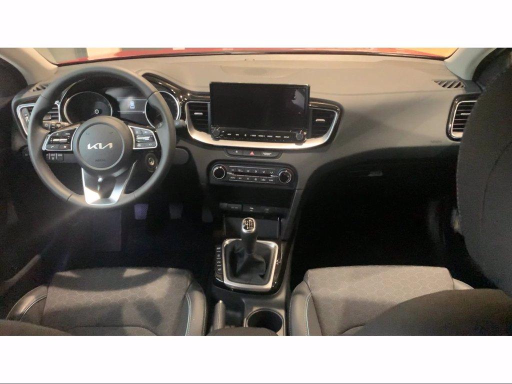 KIA XCeed 1.5 tgdi mhev Business 160cv mt del 2024