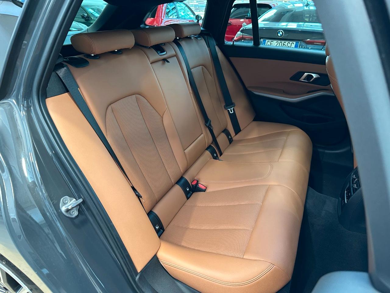 BMW 320 d Touring mhev 48V Business Advantage-18"-Tetto-Camera-ACC-IVA