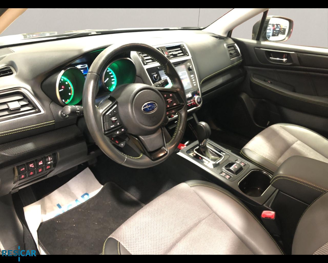 SUBARU Outback 2.5i Free lineartronic