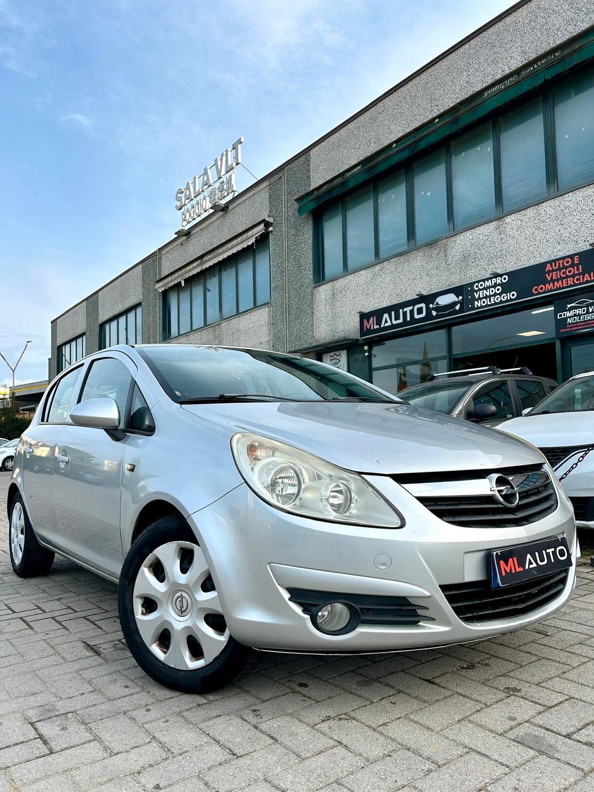 Opel Corsa 1.2 5P COSMO