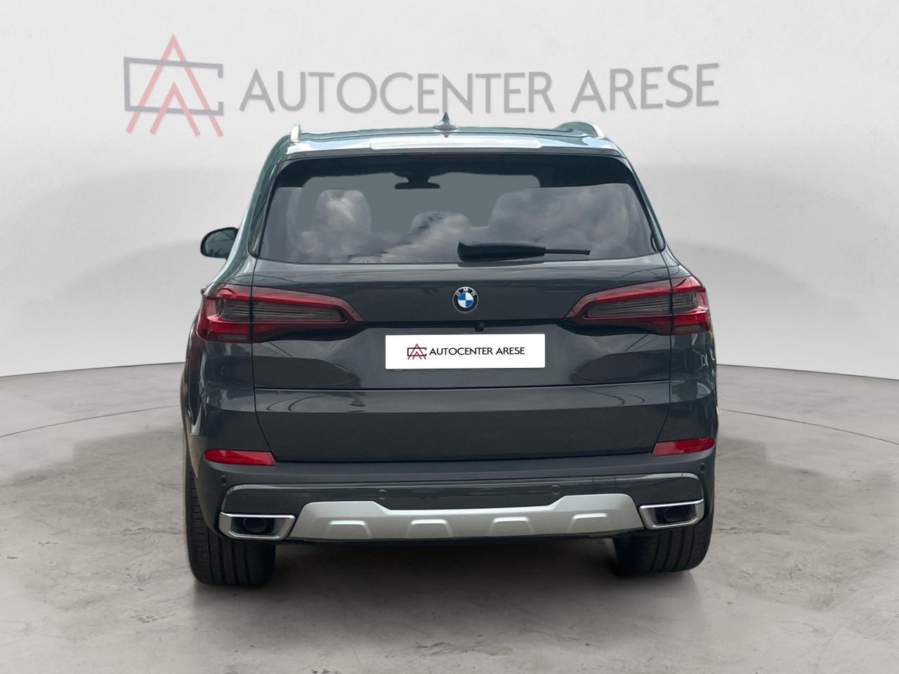 BMW X5 xdrive30d mhev 48V xLine auto