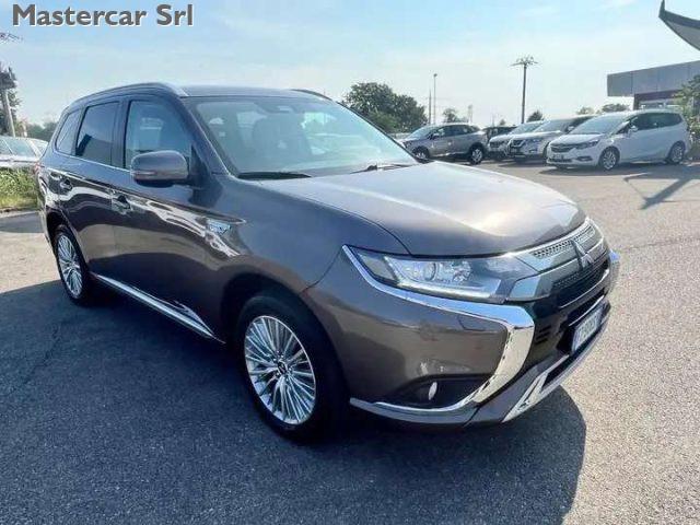 MITSUBISHI Outlander Outlander phev 2.4 Instyle 4wd - FZ908SY