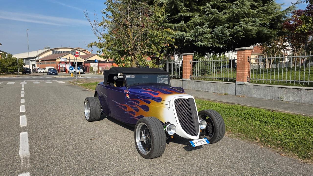 FORD HOT ROD ROADSTER