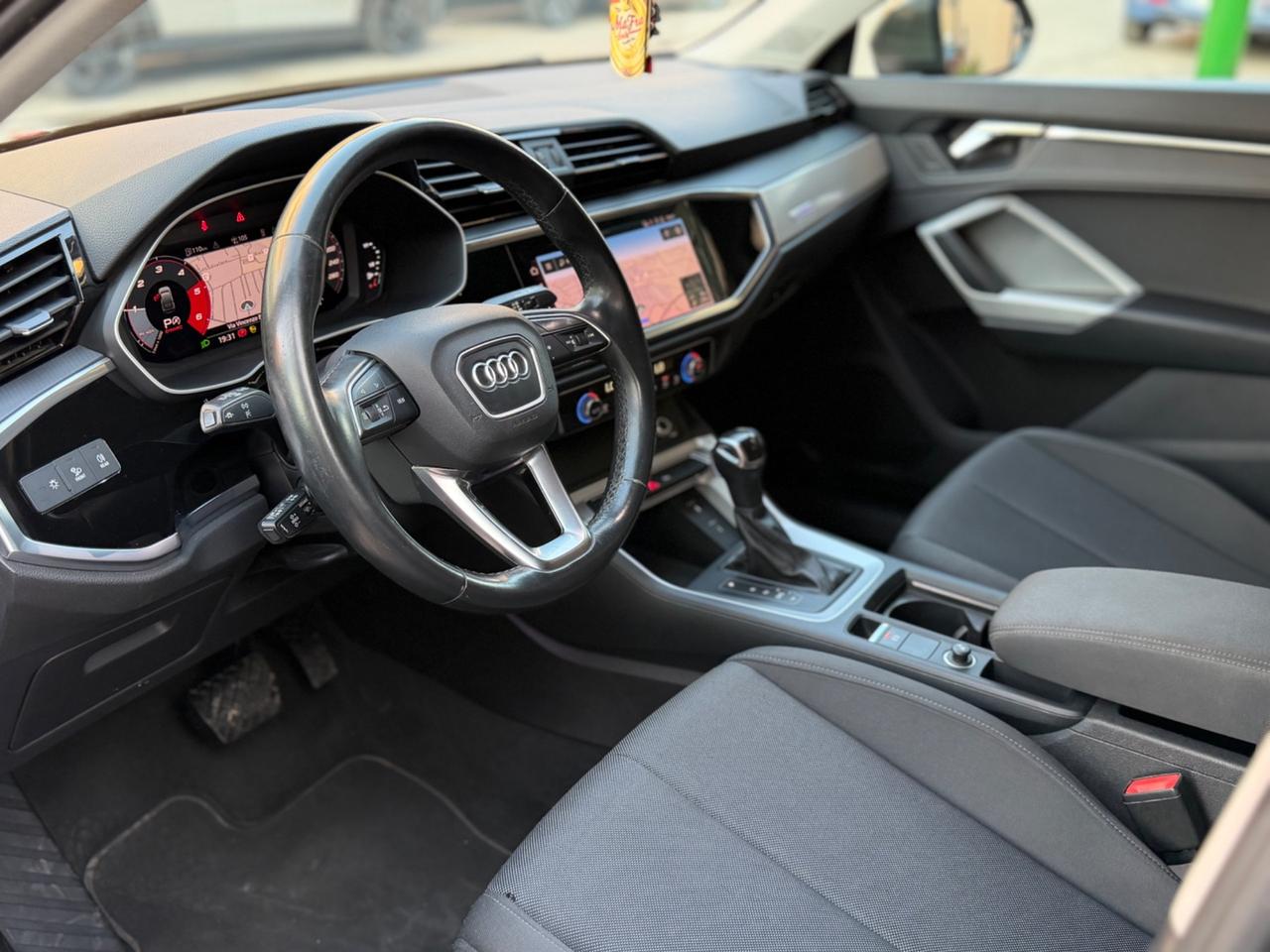 Audi Q3 35 TDI S tronic Business Advanced