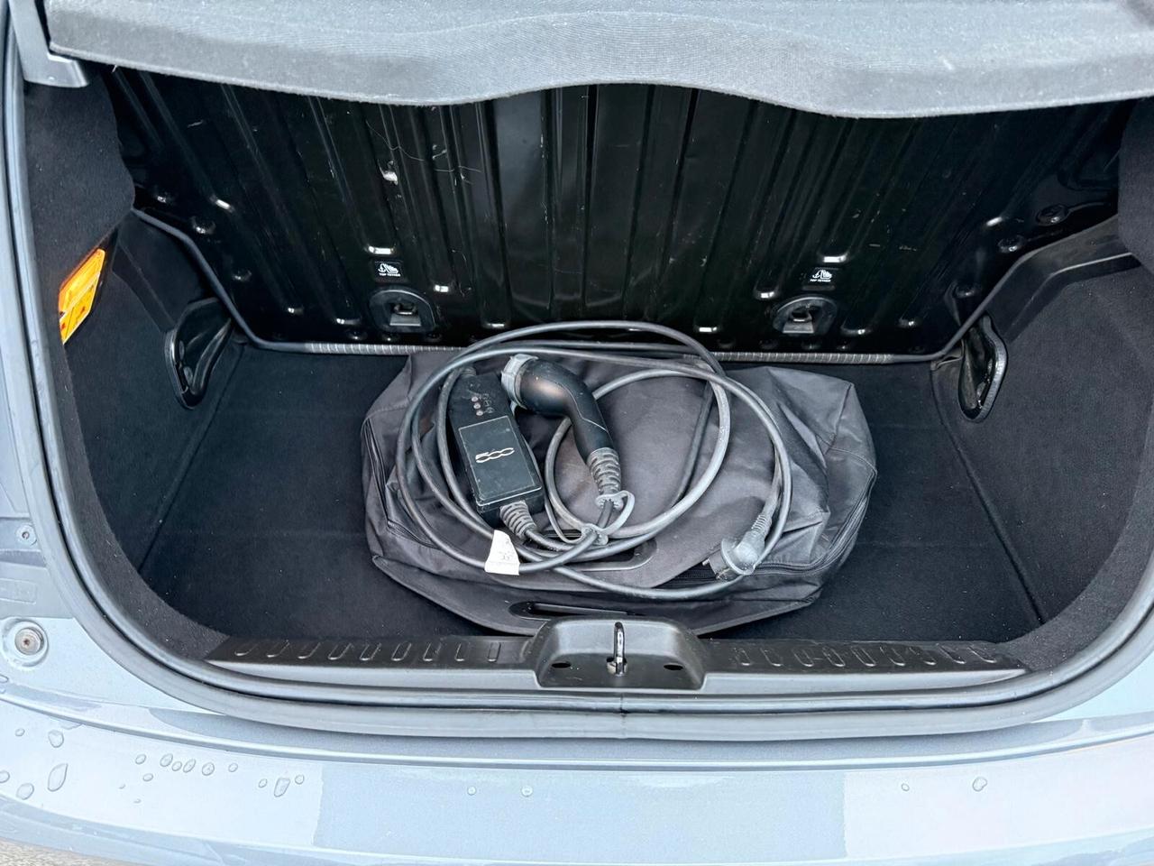 Fiat 500 500e Berlina 42 kWh Passion