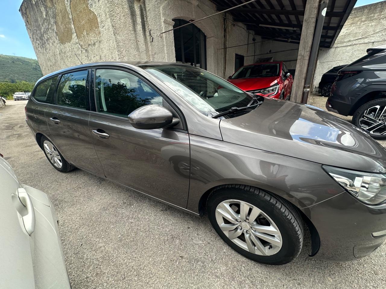 Peugeot 308 BlueHDi 120 S&S SW Business