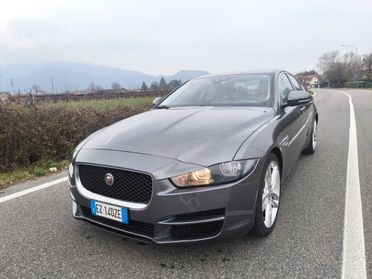 JAGUAR XE 2,0 180CV- AUTOMATICA-EURO 6- MOTORE NUOVO