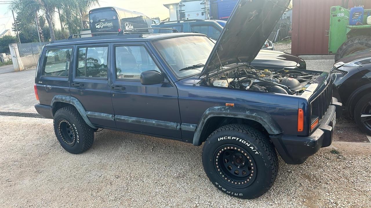 Jeep Cherokee 2.5 TD 5 porte Command-Trac jamboree