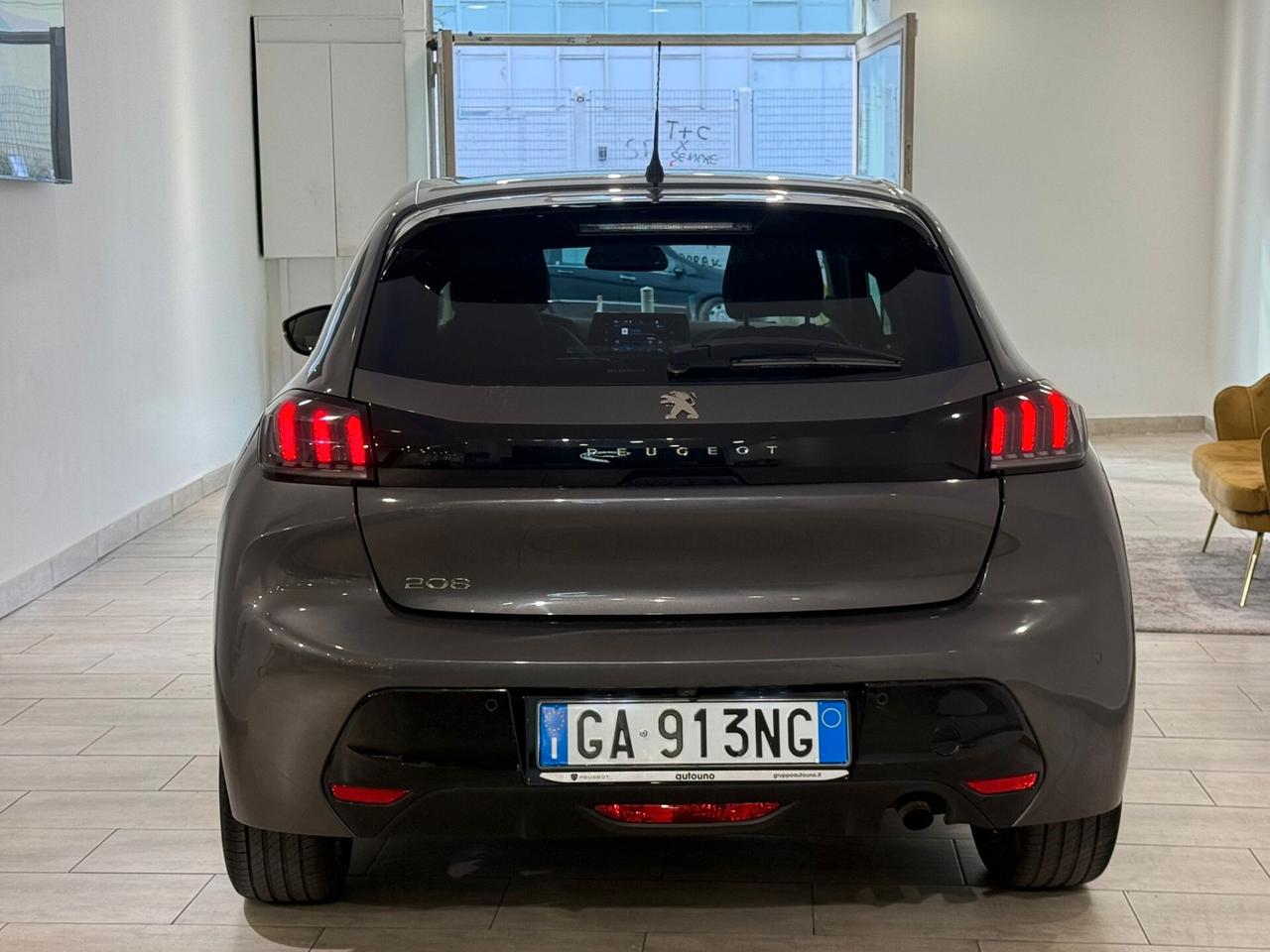 Peugeot 208 1.2 100CV Allure 46.000 KM