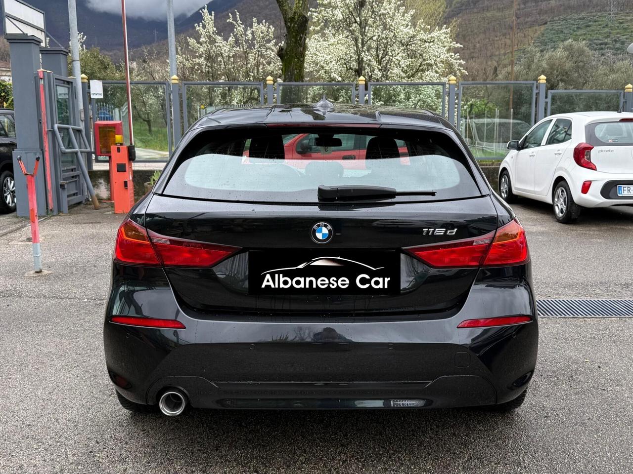 Bmw 116 116d 5p. Business Advantage