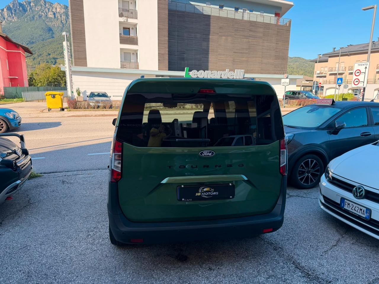 Ford Tourneo Courier 1.0 EcoBoost Titanium