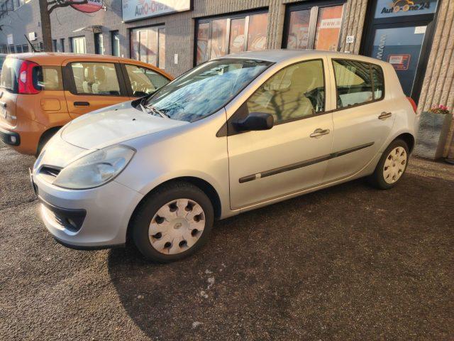 RENAULT Clio 1.2 16V 5 porte Le Iene NEOPATENTATI