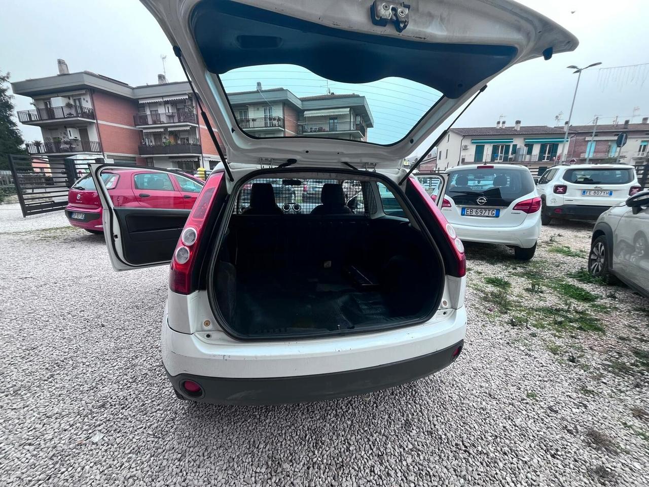 Ford Fiesta 1.4 TDCi aut. 3p. Titanium