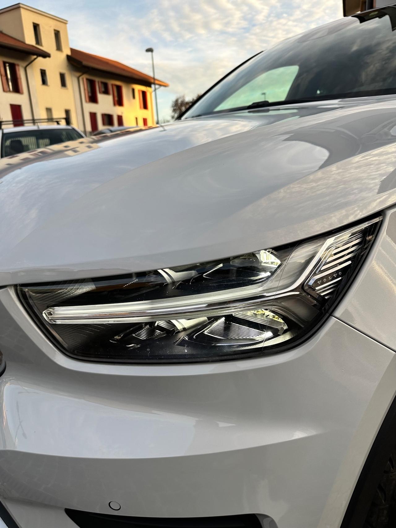 Volvo XC40 T3 Geartronic Momentum Core -km Certificati