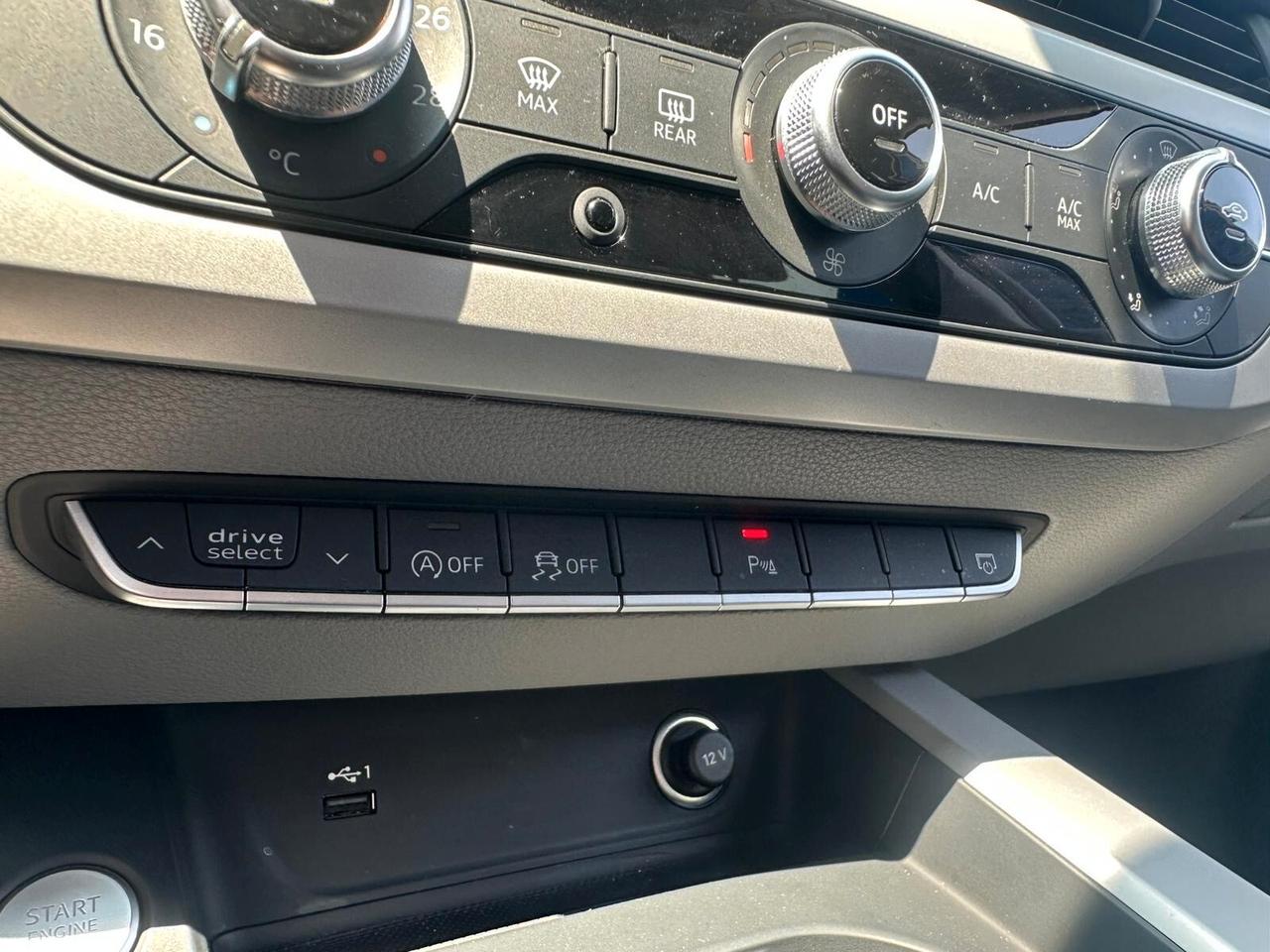Audi A4 30 TDI Business