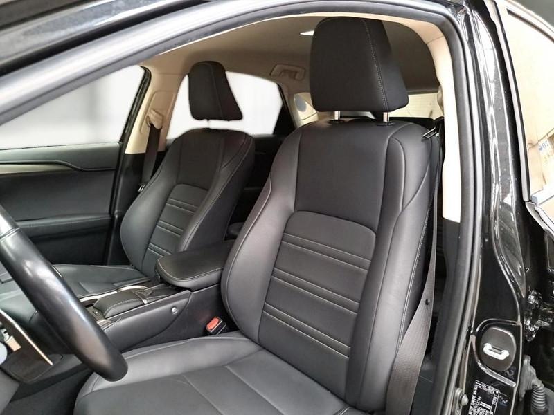 LEXUS NX 300h Hybrid Premium 4WD