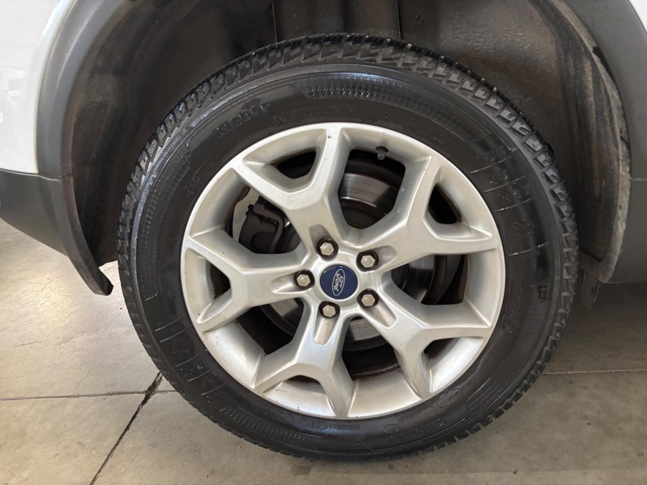 Ford Kuga 2.0 TDCi 140 CV 2WD Titanium