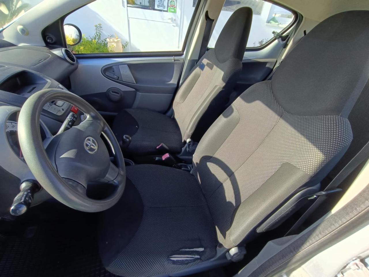 Toyota Aygo 1.0 12V VVT-i 5 porte - 2009