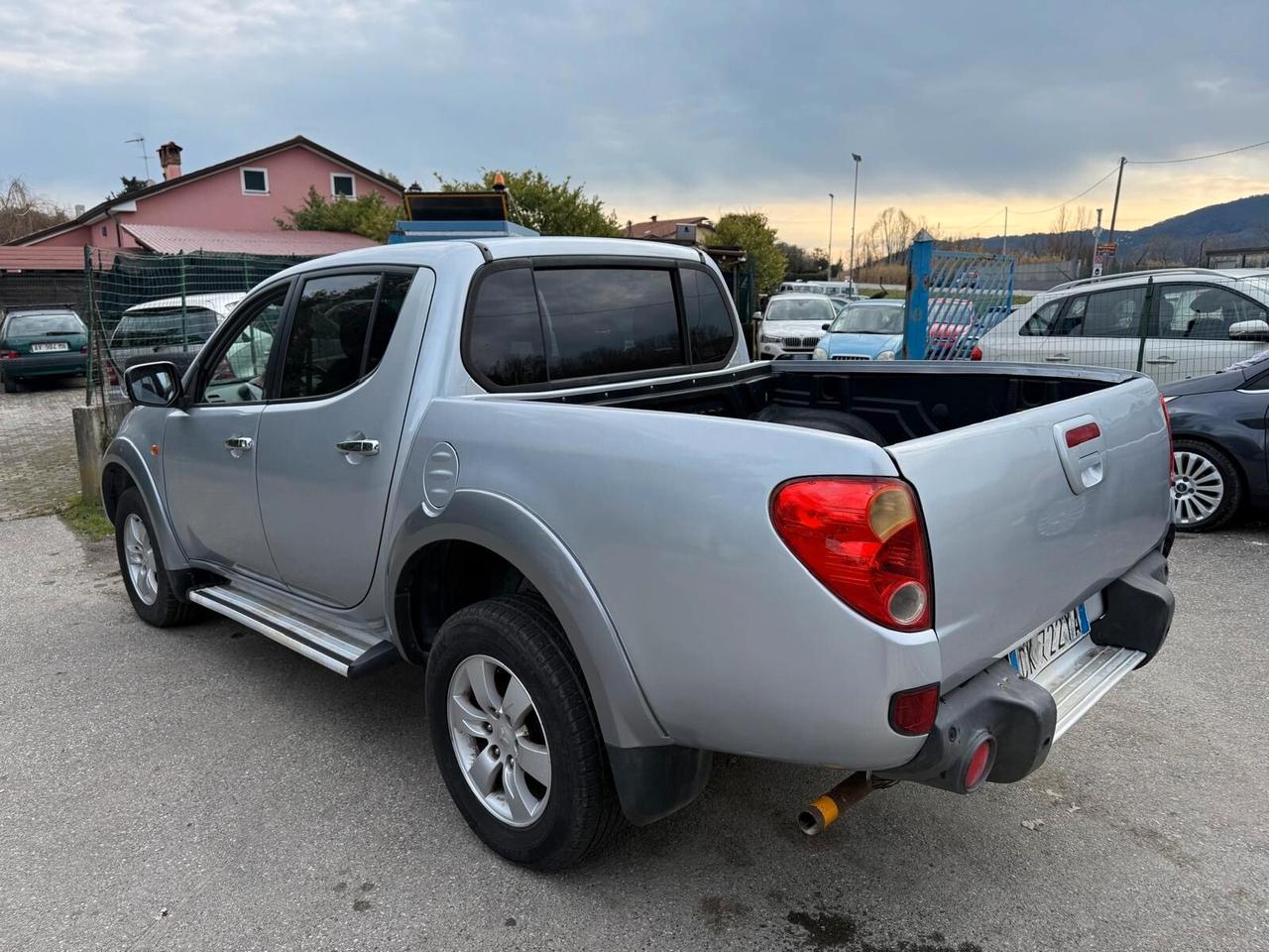 Mitsubishi L200 2.5 DI-D/136CV Club Cab Invite