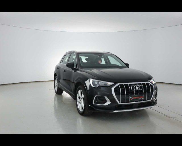AUDI Q3 35 TDI quattro S tronic Business Advanced