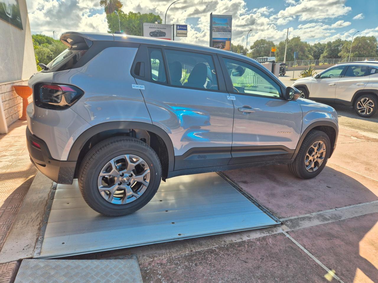 Jeep Avenger 1.2 Turbo 110 CV MHEV Longitude