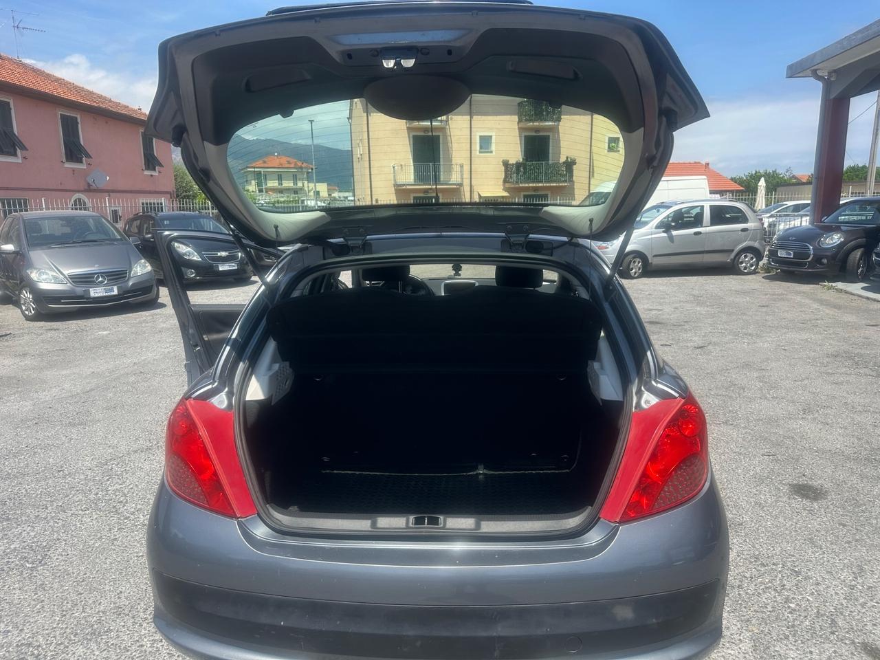 Peugeot 207 1.6 VTi 120CV 5p. XS