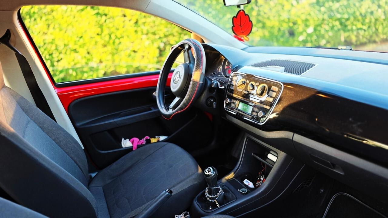 Volkswagen up! 1.0 anche NEOPATENTATI!!