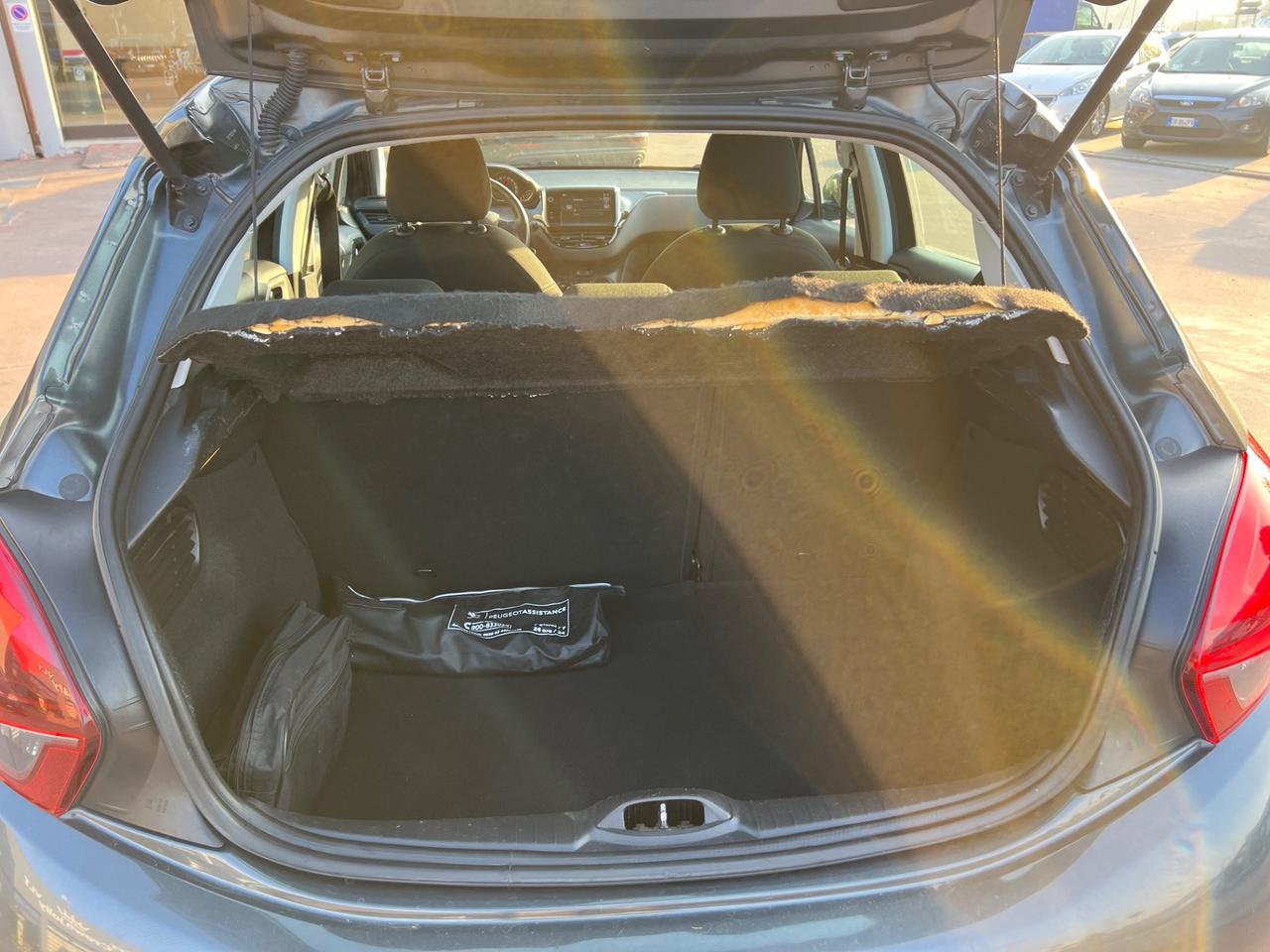 Peugeot 208 PureTech 82 5p. GPL Active