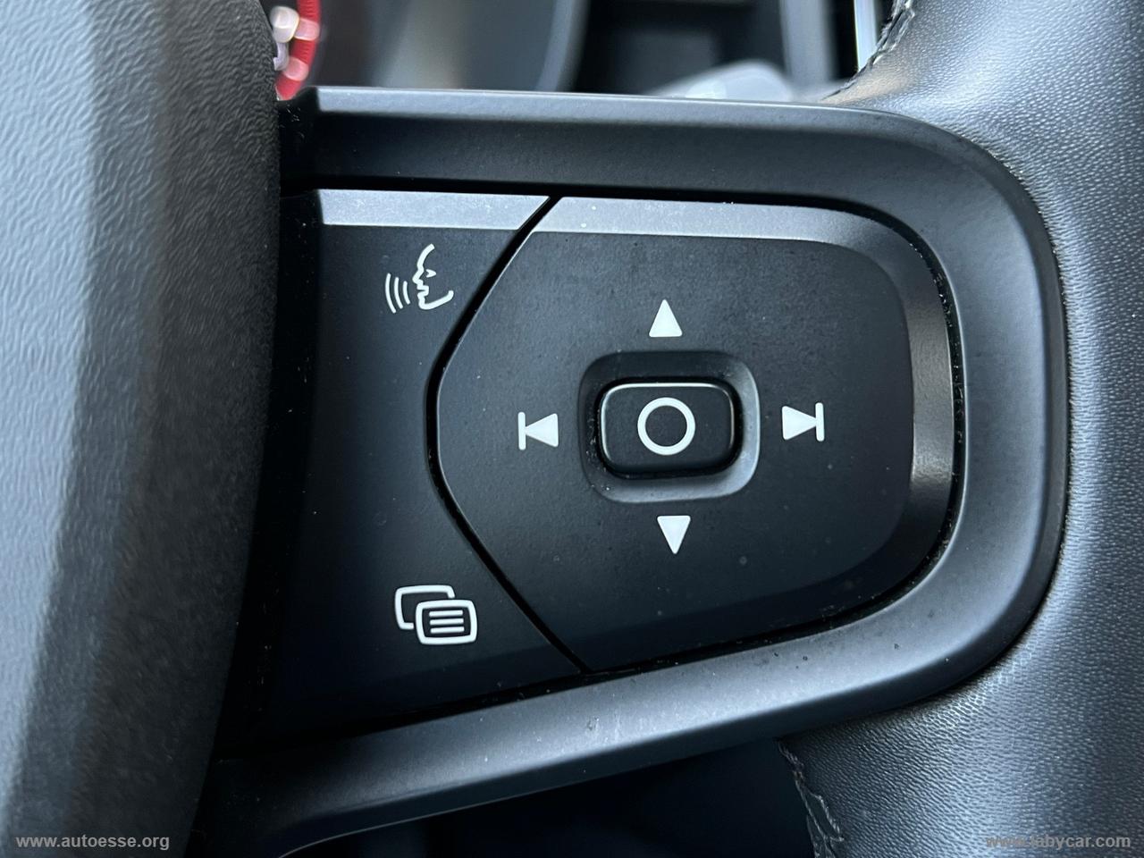 VOLVO XC40 T2 automatico Essential