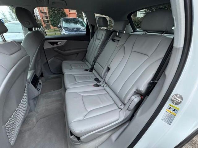 Audi Q7 45 TDI quattro tiptronic Sport 7 posti