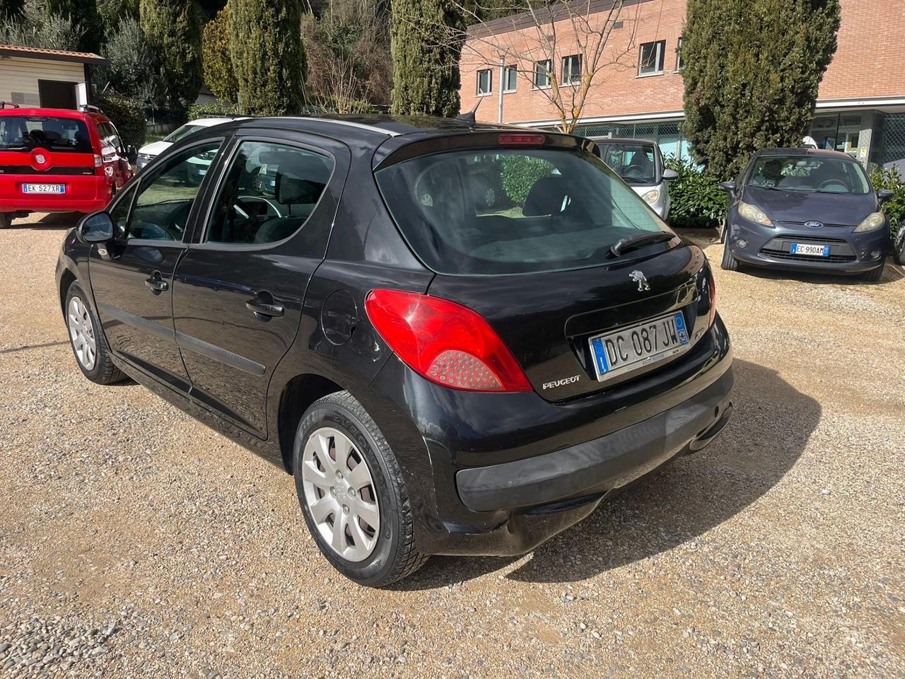 Peugeot 207 1.4 Diesel - Neopatentati