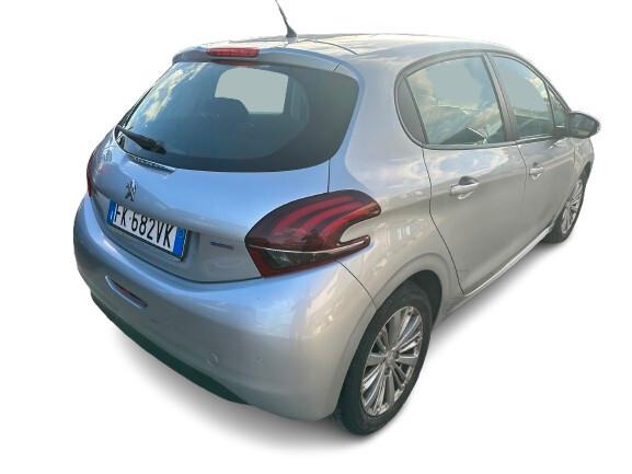 Peugeot 208 PureTech 82 GPL Ber 5P 1199cc Benzina GPL GRIGIO Km 93000 2017