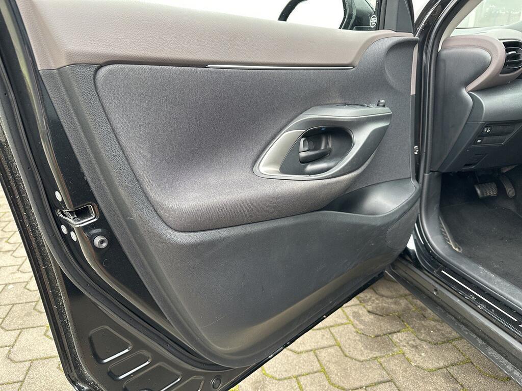 Toyota Yaris Cross 1.5 H Lounge FWD E-CVT