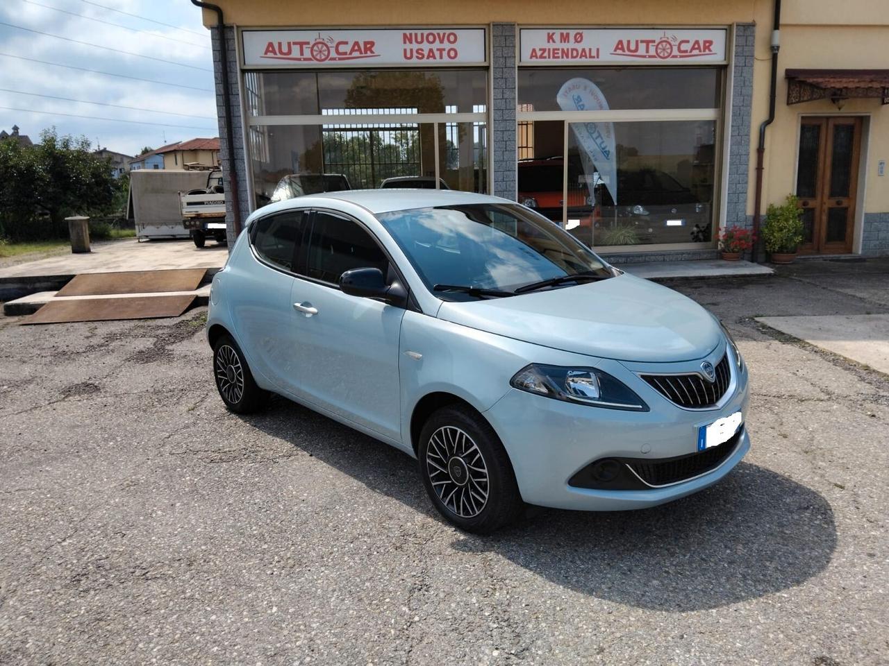 Lancia Ypsilon 1.0 FireFly 5 porte S&S Hybrid Platino