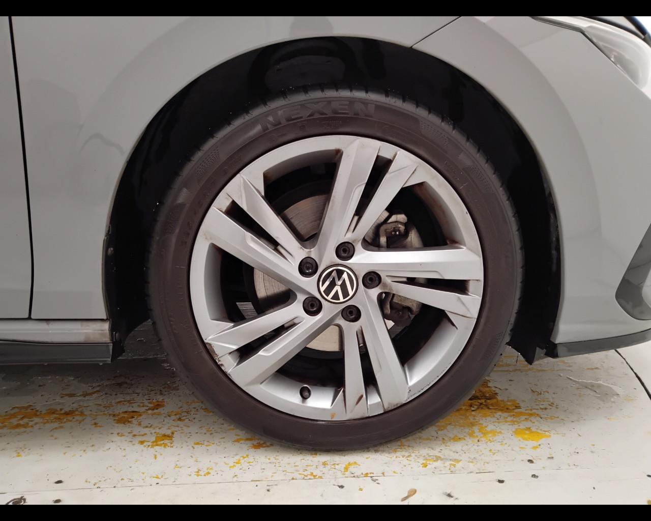 VOLKSWAGEN Golf VIII 2020 - Golf 1.5 tsi evo R-Line 130cv