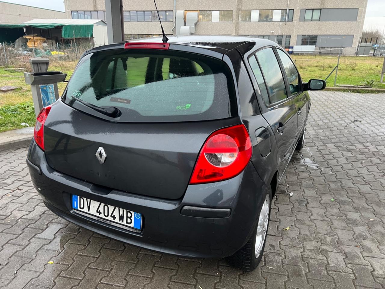 RENAULT CLIO 1.2 GPL VALIDO MODELLO LE IENE NEOPATENTATI