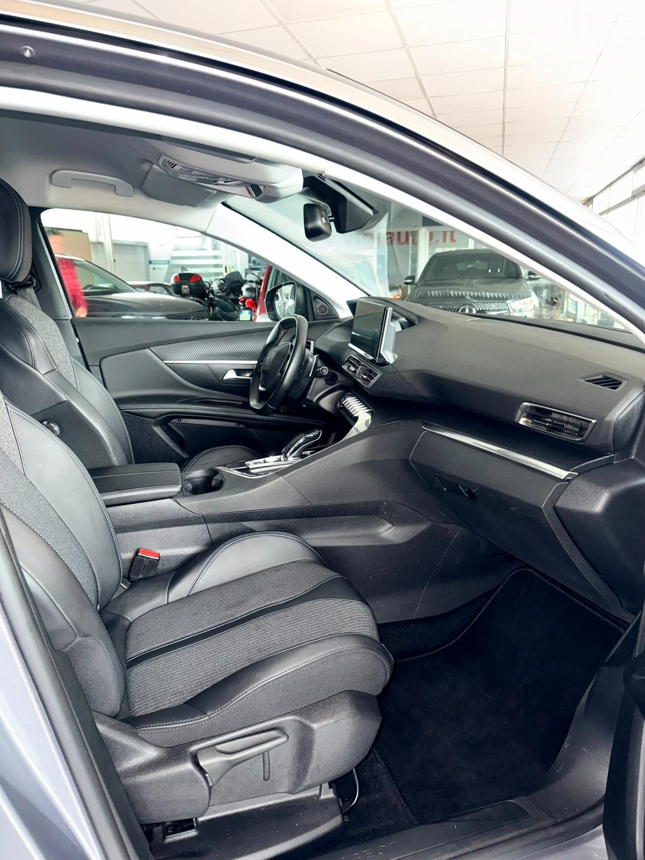 Peugeot 3008 1.5 BlueHDi Allure Pack s