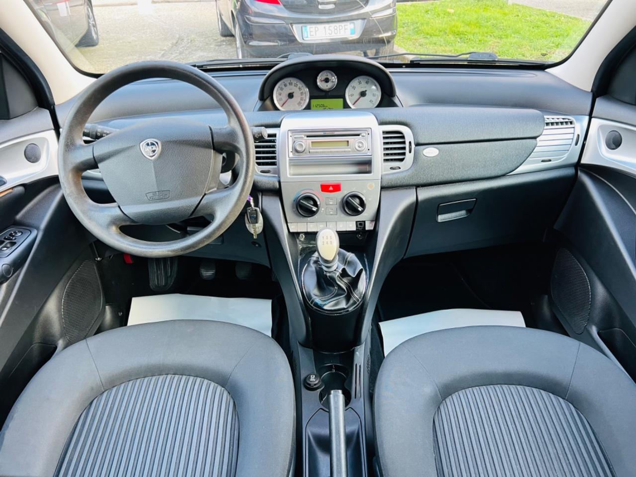 Lancia Ypsilon 1.2 69 CV Elle