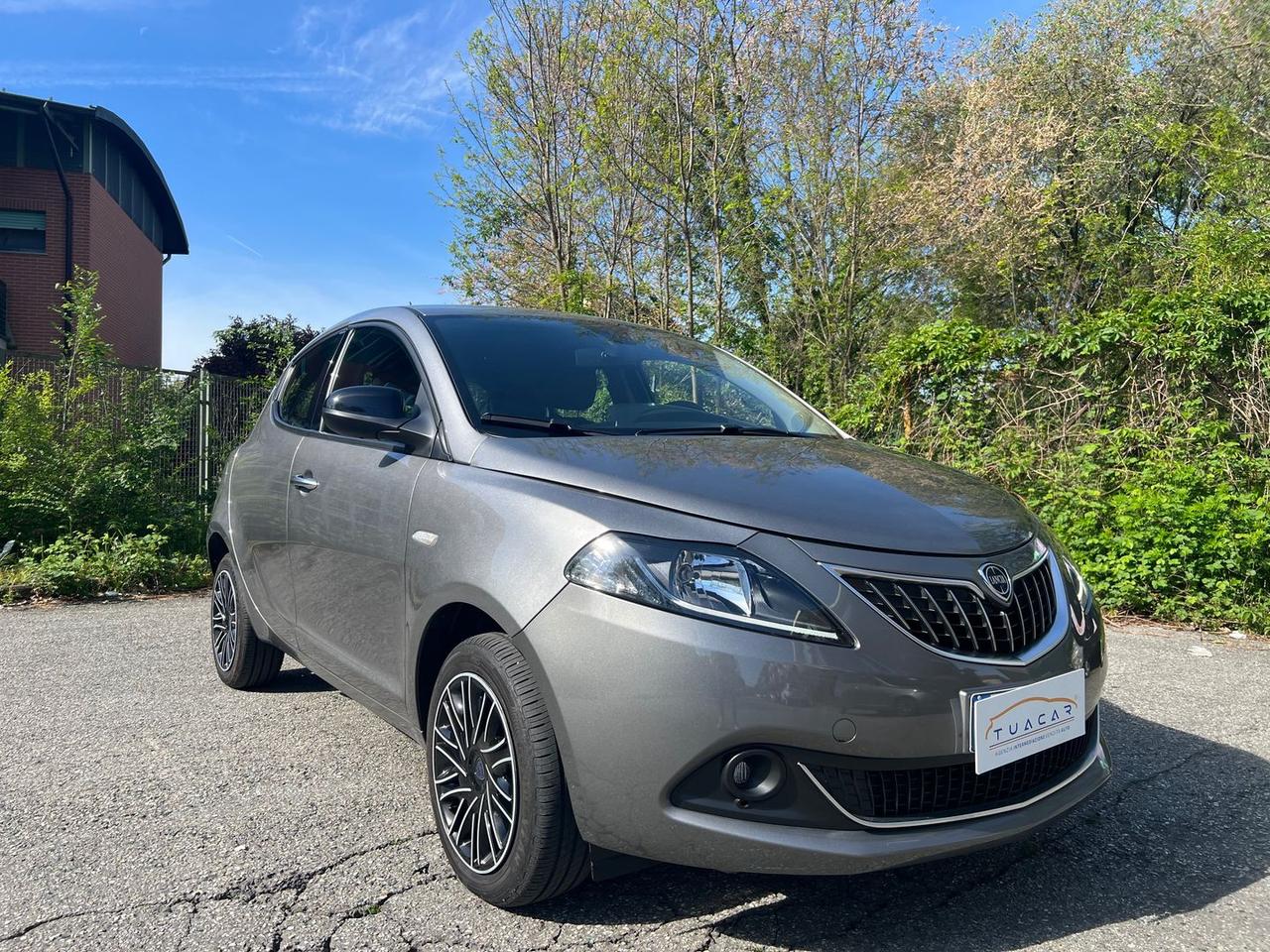 Lancia Ypsilon 1.0 FireFly MHEV Gold