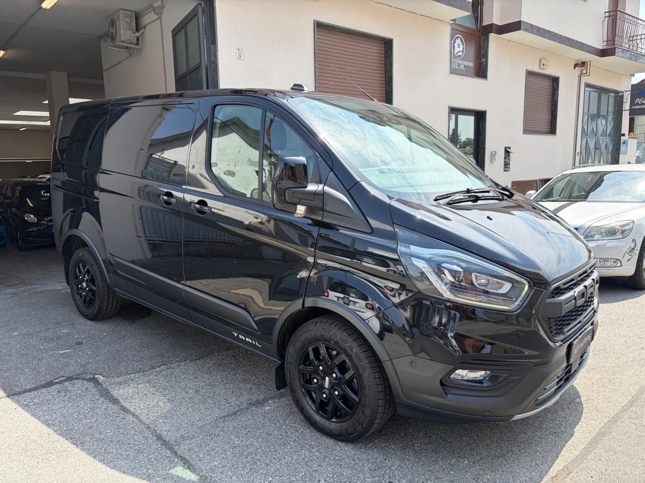 Ford Transit Custom 340 2.0 EcoBlue 170 PL Furgone Trail