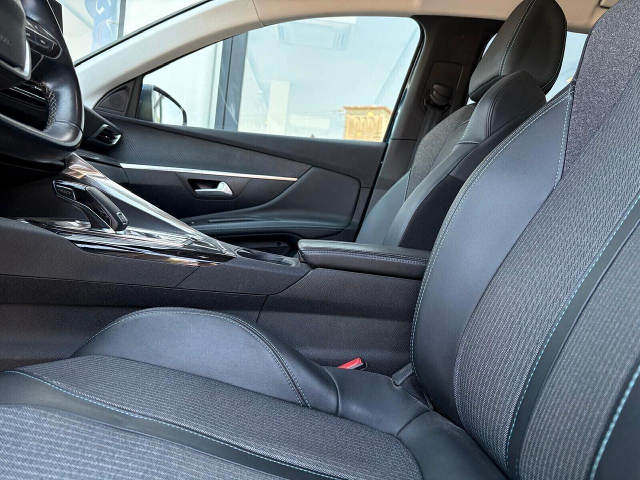 Peugeot 3008 ALLURE PACK BlueHDi 130 EAT8 SPOTICAR