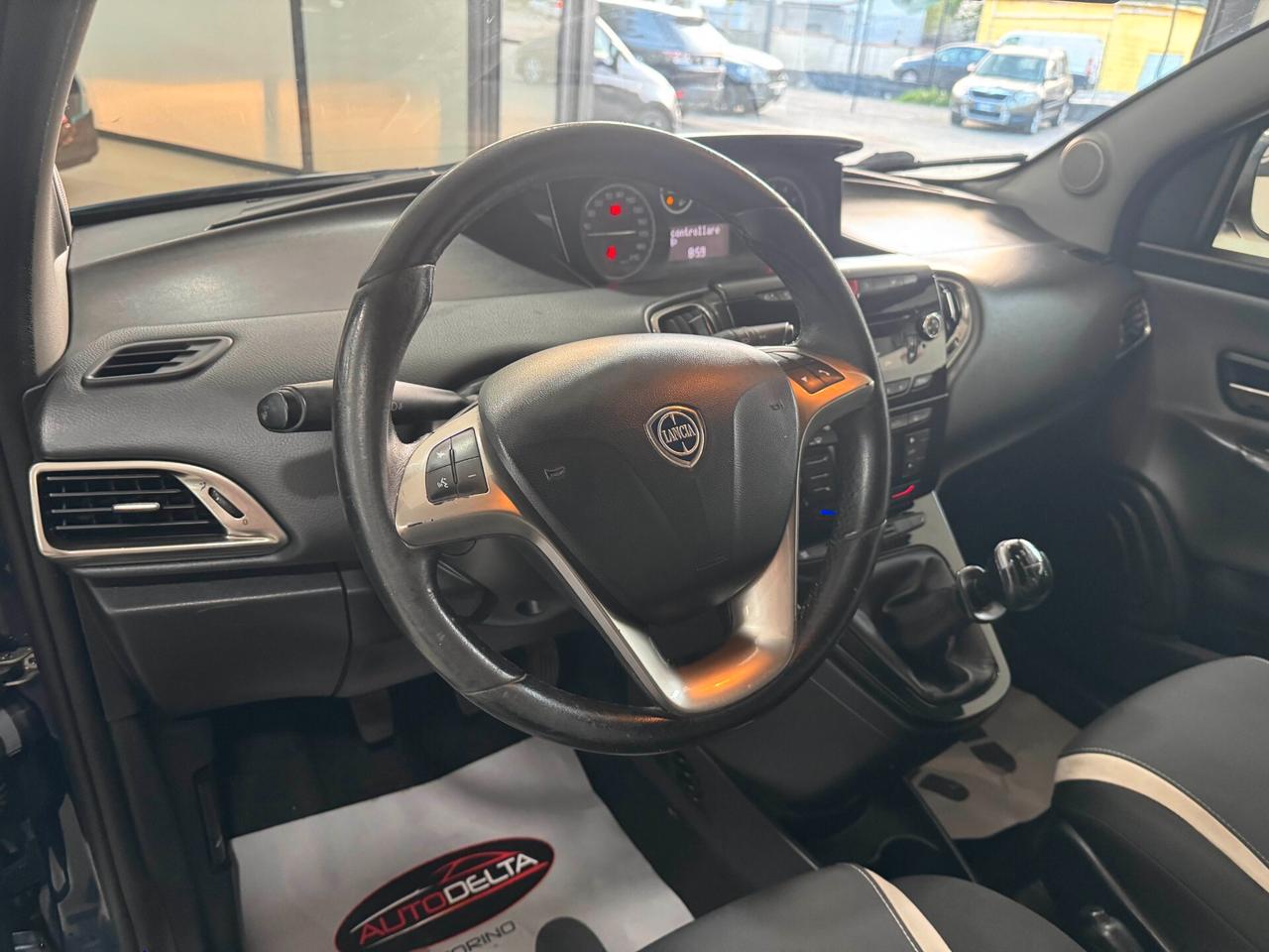 Lancia Ypsilon 1.2 69 CV 5 porte Elle