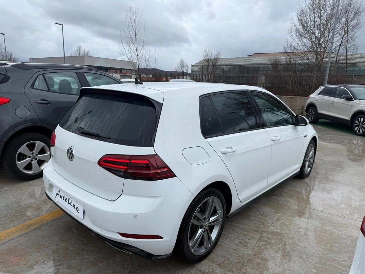 Volkswagen Golf 1.6 TDI 115 CV 5p. -R LINE- KEYLESS
