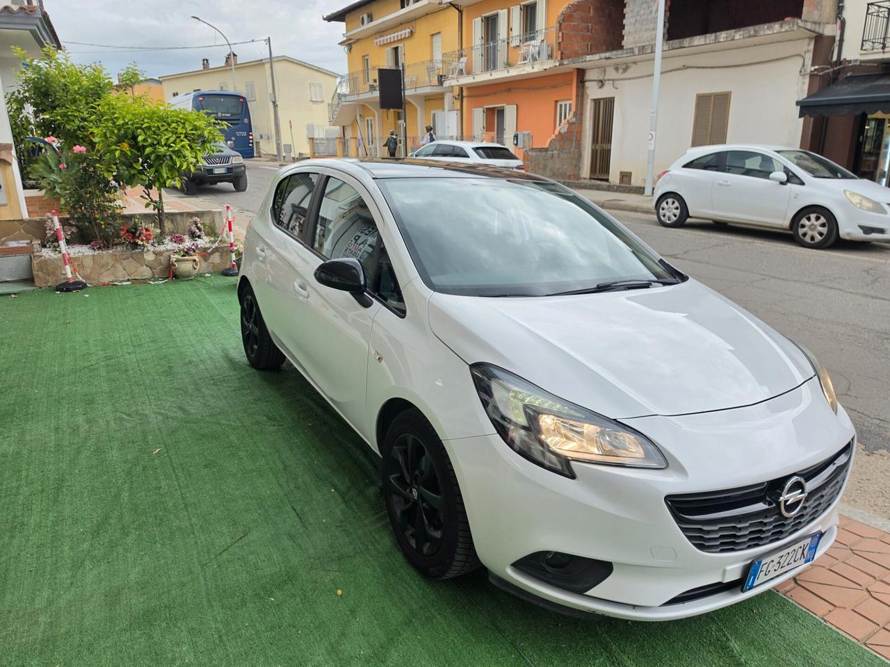 Opel Corsa 1.2 5 porte b-Color