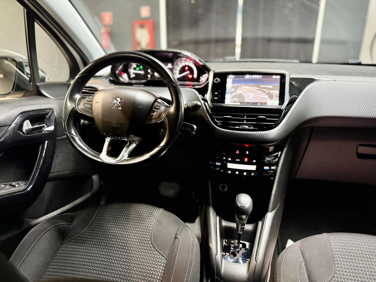 Peugeot 208 PureTech Turbo 110 EAT6 S&S 5 porte Allure