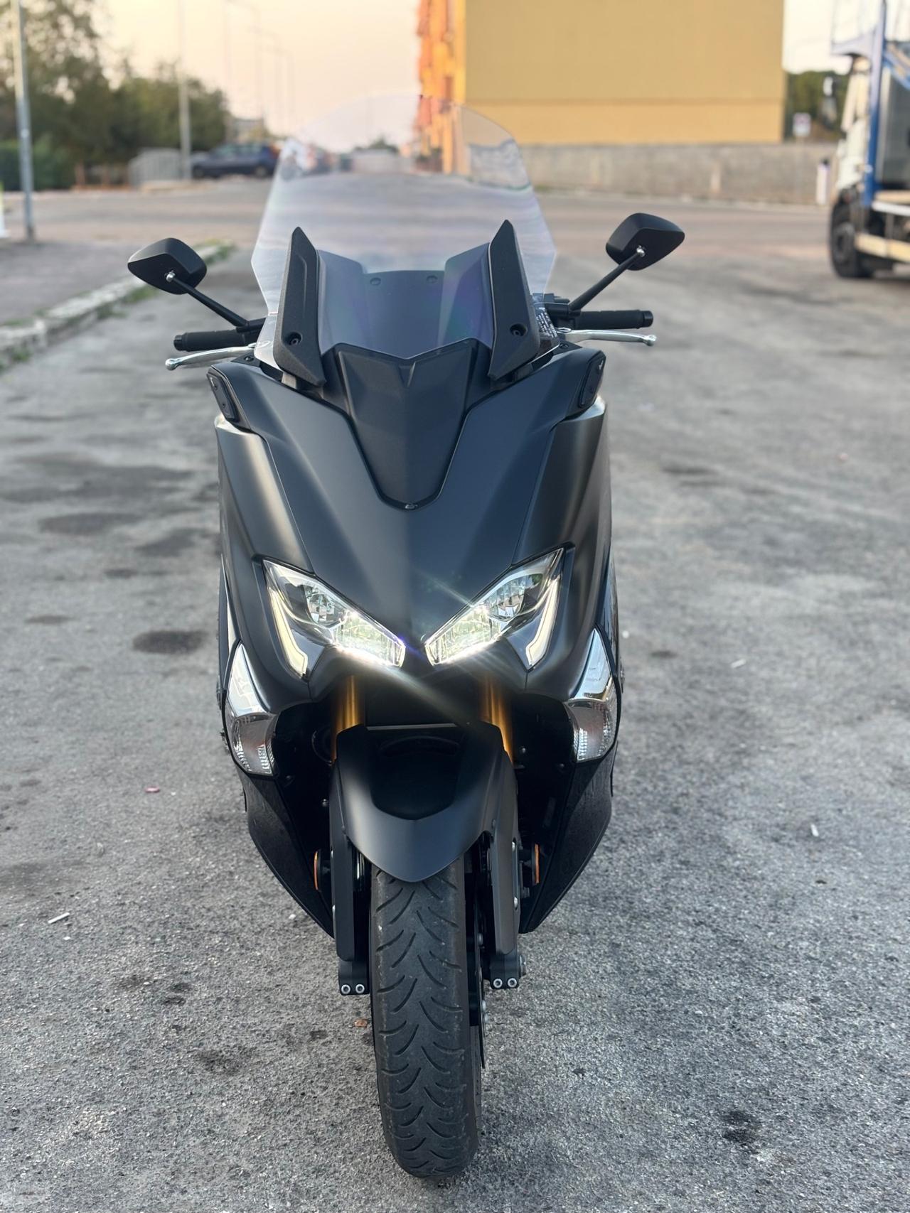 Yamaha T Max 530 Sx ( solo 6000 km )