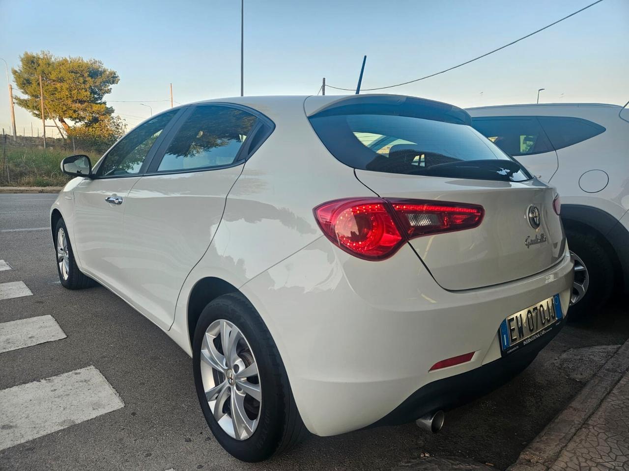 Alfa Romeo Giulietta 1.6 JTDM 105CV