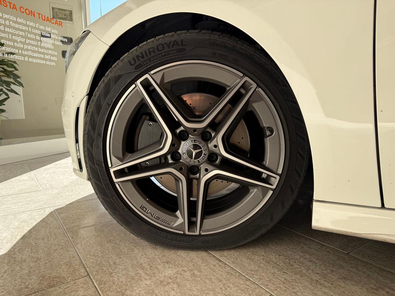 Mercedes-Benz CLA 200 Premium allestimento AMG #6152