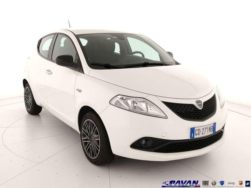 Lancia Ypsilon 1.0 FireFly 5 porte S&S Hybrid Ecochic Gold