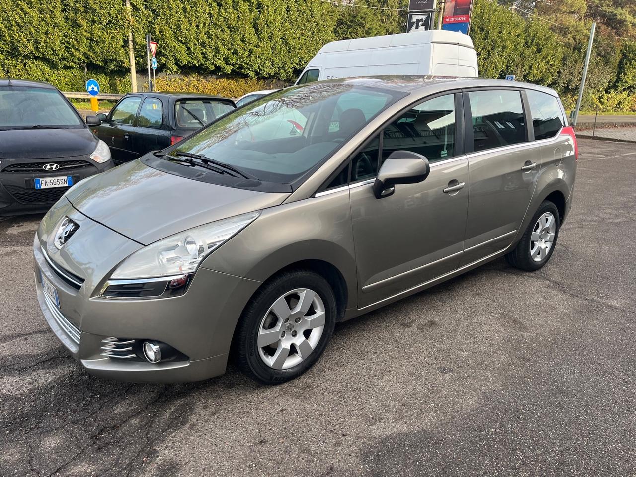 Peugeot 5008 1.6 HDi 112CV Business